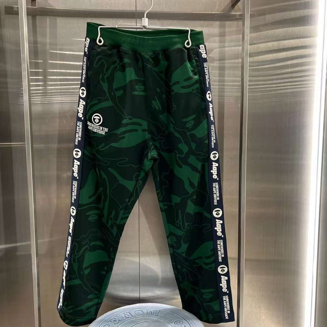 AAPE Moonface camo track pants 23 男裝 秋冬 側邊串標迷彩猿顏徽章字母刺繡長褲 A647XXL