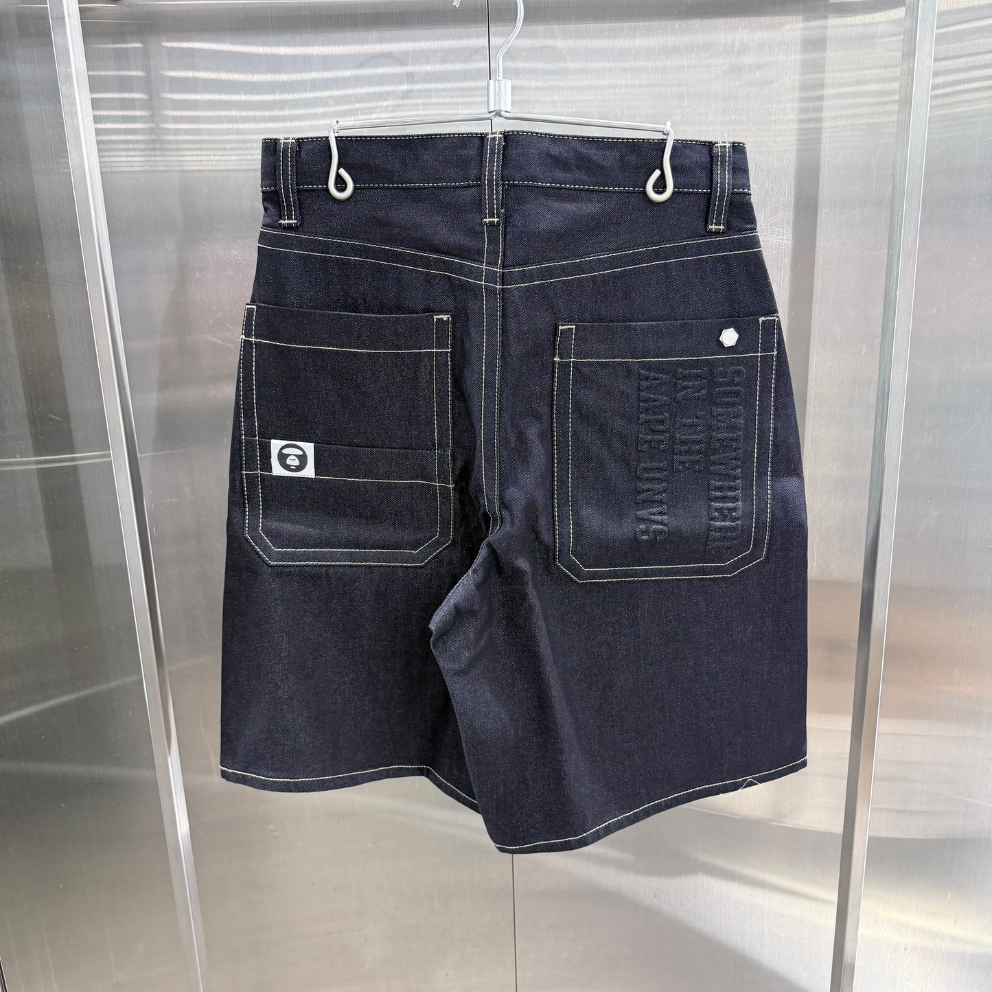 香港直郵 Aape 男裝 26春夏 刺繡章字母浮雕印花水洗做舊牛仔短褲D603