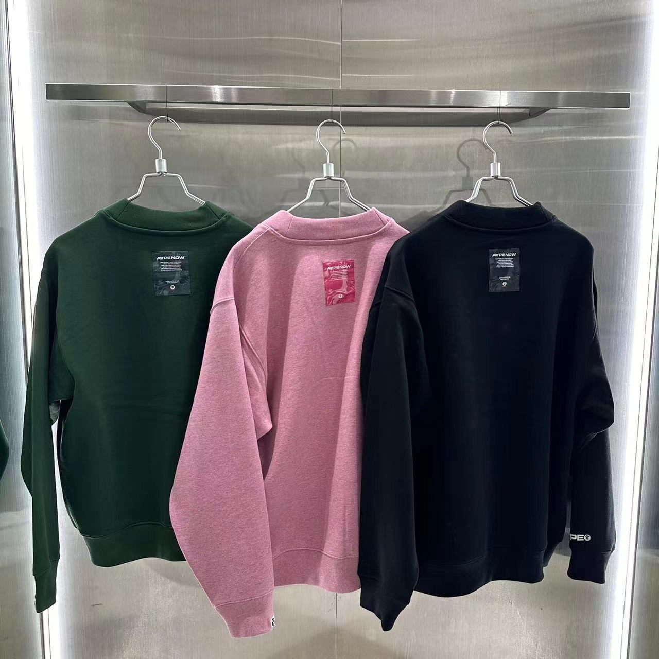 香港專櫃代購 Aape 男裝 24秋冬猿顏徽章字母刺繡休閑V領開衫厚絨衛衣329