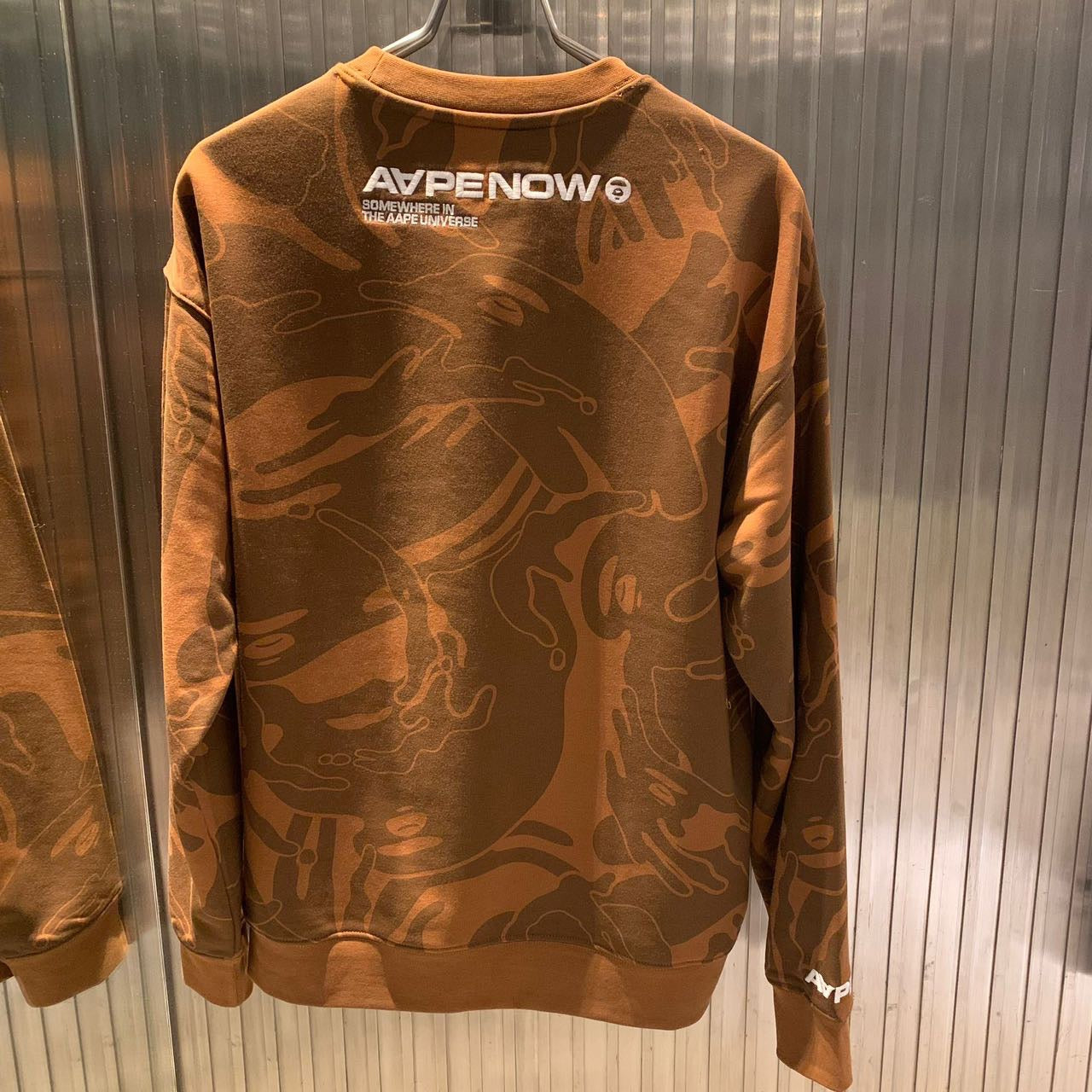 香港直郵 AAPE 23 秋冬 Moonface patch camo sweatshirt A305