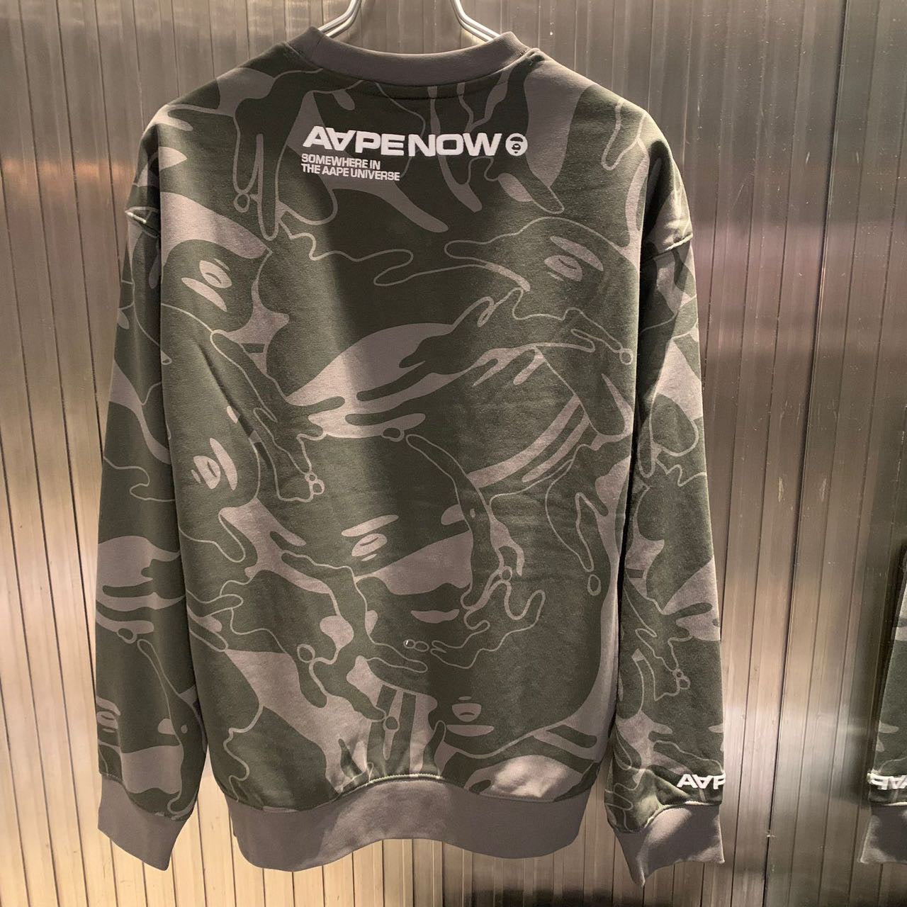 香港直郵 AAPE 23 秋冬 Moonface patch camo sweatshirt A305