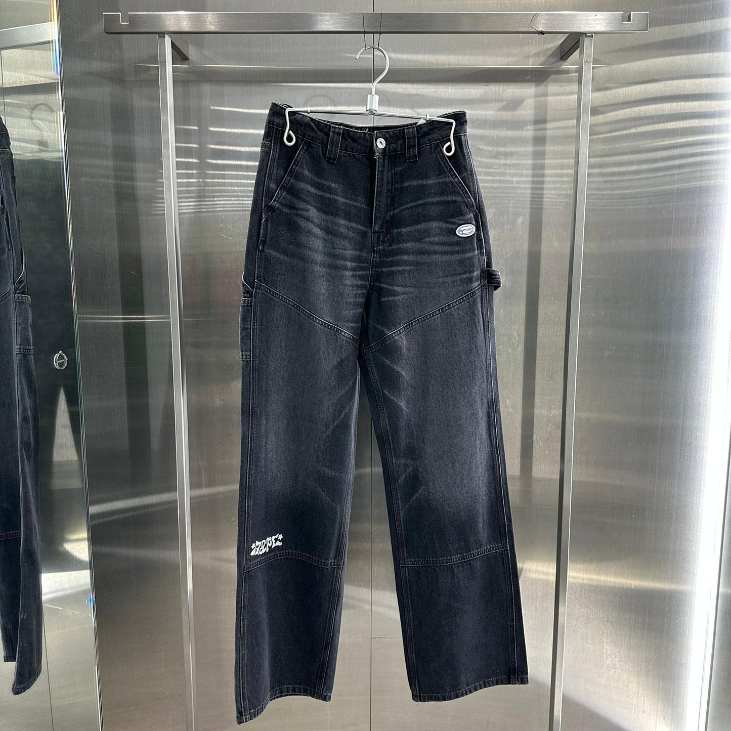 香港直郵 專櫃正品 Aape 26春夏 女 猿人刺繡徽章水洗做舊牛仔長褲D620