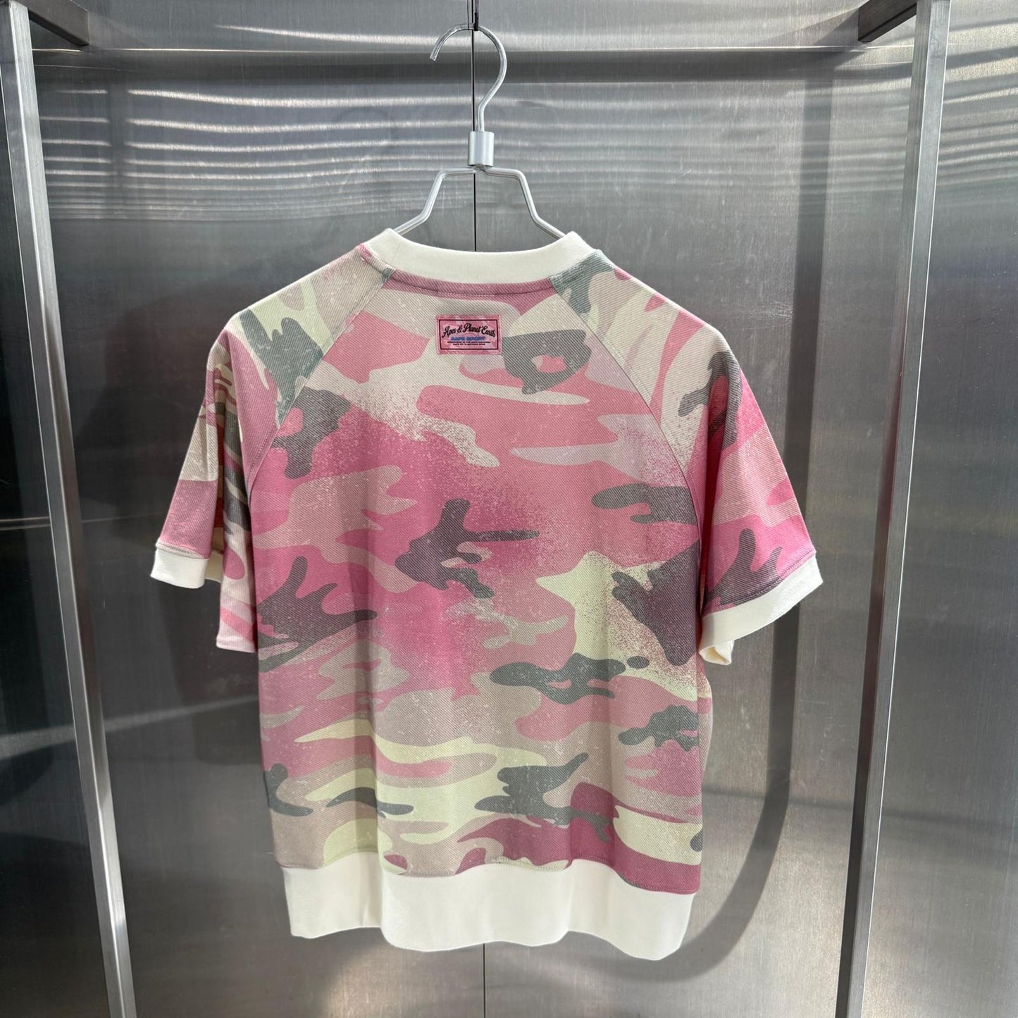 香港直郵 專櫃正品 Aape 26春夏 女 AAPEUNVS 復古做舊刺繡圖案迷彩潮流短袖T恤1893