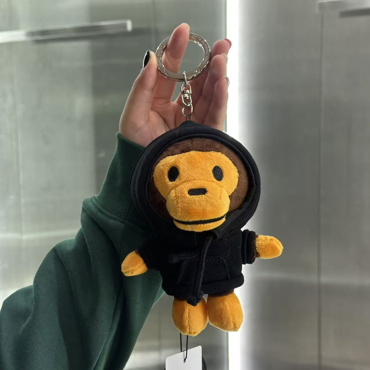 BABY MILO STORE 衛衣可脫帽卡通小猴公仔鑰匙扣掛飾