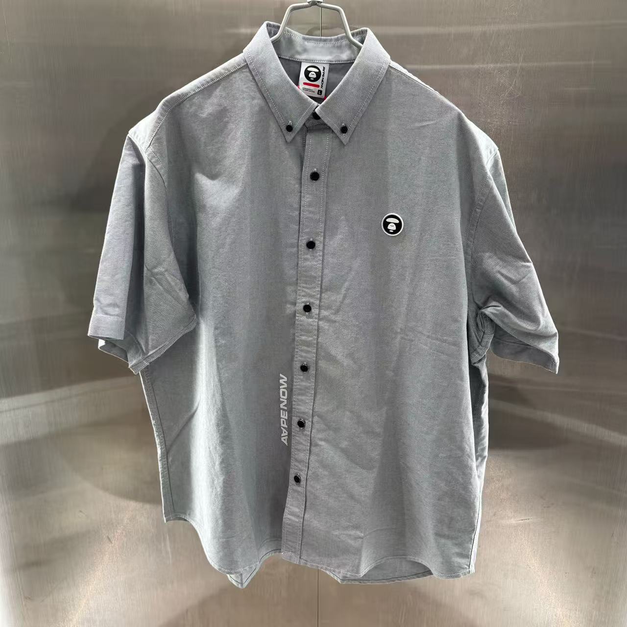 香港代購 專櫃正品 26春夏 Aape 男 AAPENOW 猿人小標徽章簡約舒適休閒純色短袖襯衫8559