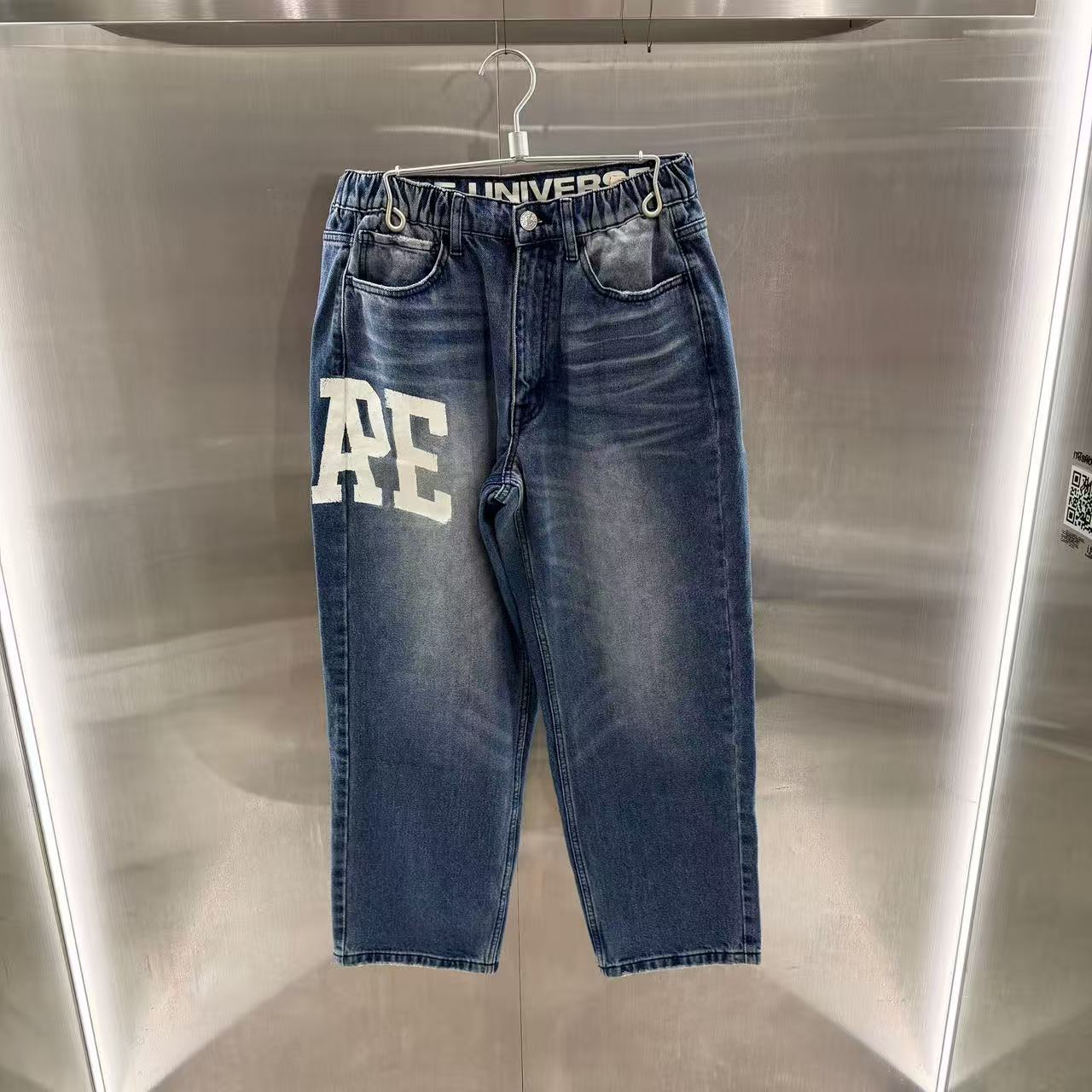 香港直郵 Aape 26春夏 男 字母刺繡印花水洗寬松直筒牛仔長褲C689