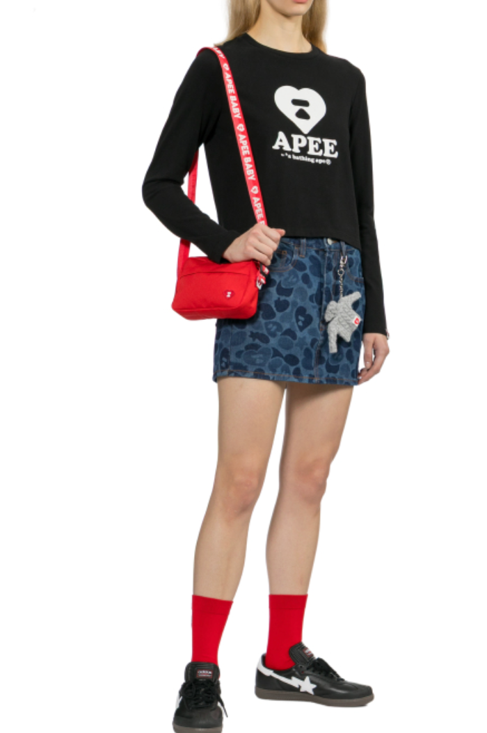 APEE 26春夏 时尚刺绣爱心徽标单肩斜挎包361