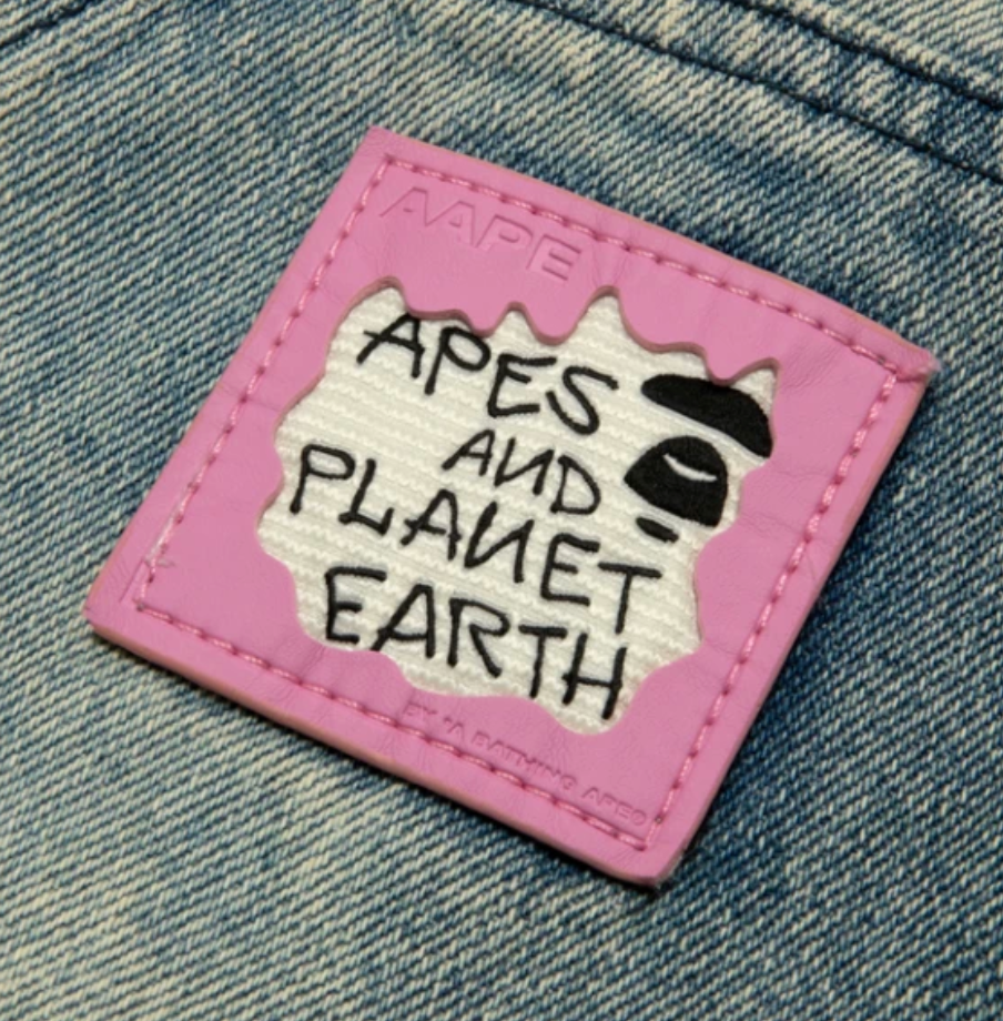 香港直郵 Aape 26秋冬 男裝潑墨刺繡水洗做舊牛仔連帽夾克外套7816