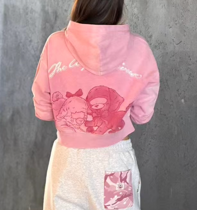 香港直郵 Aape 女装 26秋冬水洗做旧爱心动物印花短款连帽卫衣E357 AAPSWWE357XXR