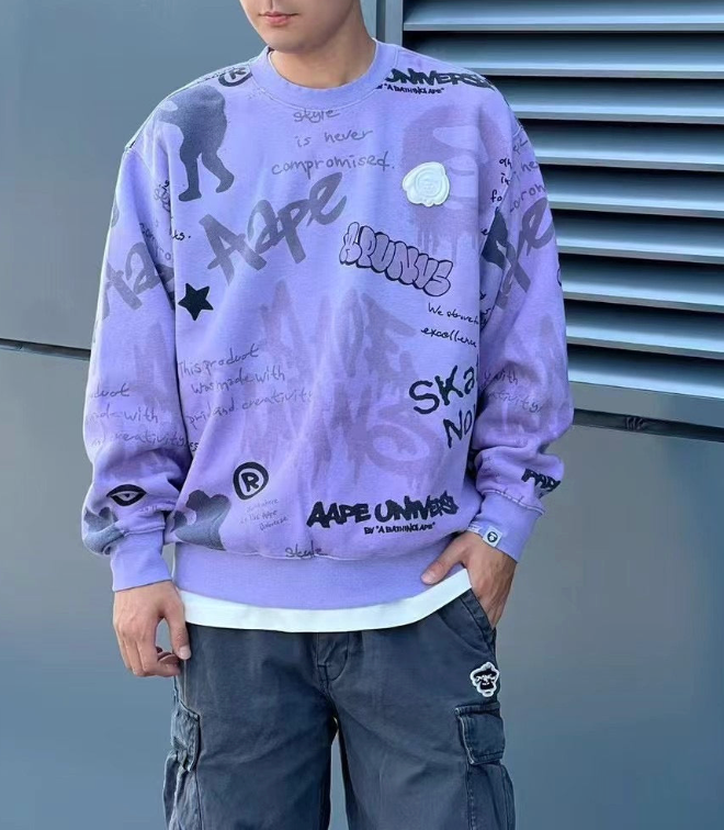 香港直郵 Aape 26秋冬 男裝秋冬噴漆塗鴉滿印水洗做舊加絨圓領衛衣E323 AAPSWME323XXR