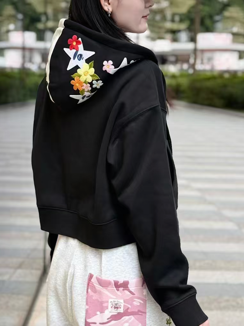 香港直郵 Aape 女裝 26秋冬花卉刺繡星星猿人短款加絨連帽衛衣E355 AAPSWWE355XXR