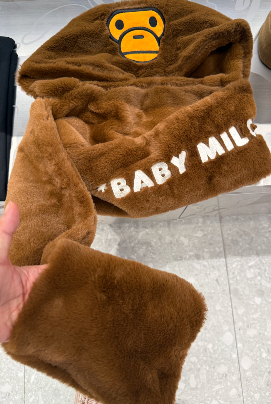 BABY MILO STORE 卡通小猴毛絨連帽圍巾4578 0MXSFW4578XXR