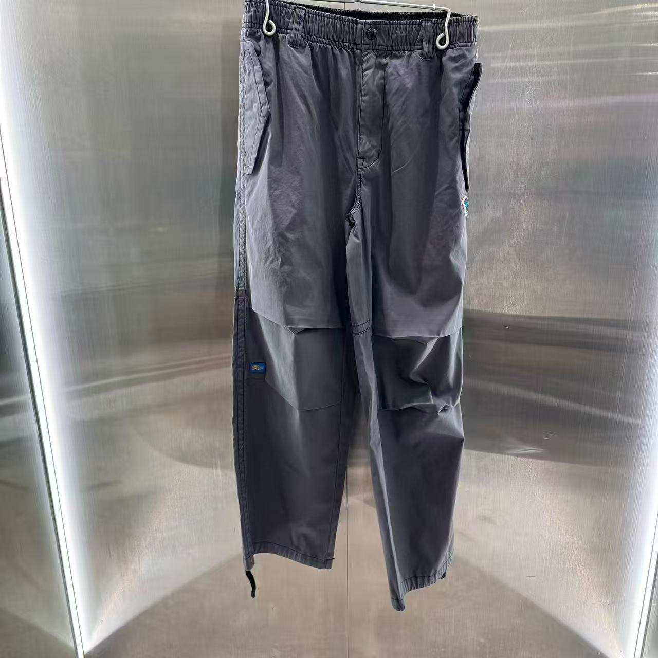 香港代購 專櫃正品 26春夏 Aape 男 AAPEUNVS 猿人徽章水洗做舊潮流休閒寬鬆工裝褲 D610