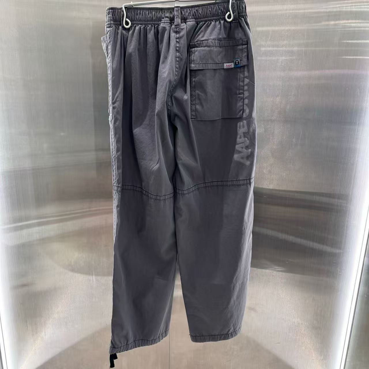 香港代購 專櫃正品 26春夏 Aape 男 AAPEUNVS 猿人徽章水洗做舊潮流休閒寬鬆工裝褲 D610