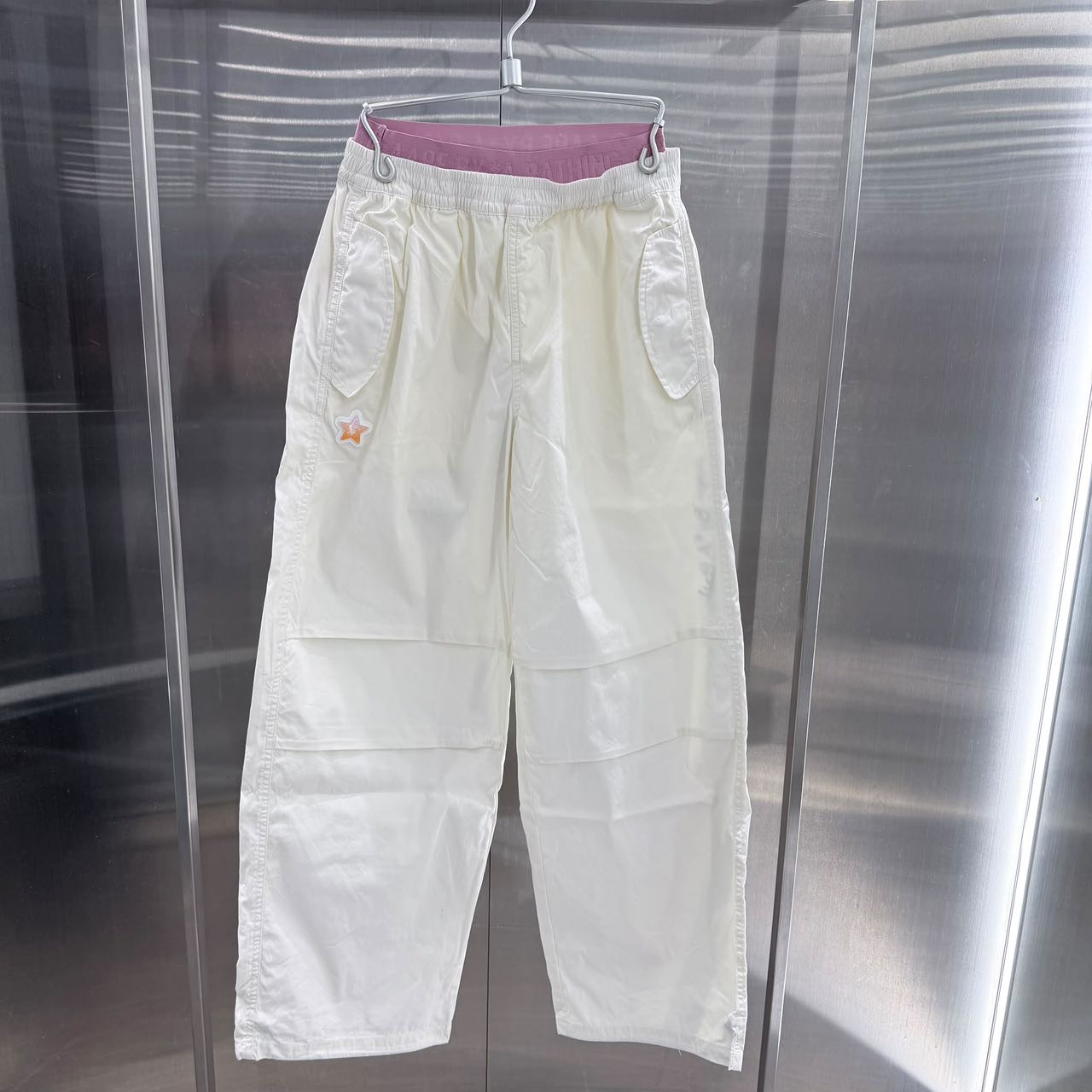 香港直郵 Aape 26秋冬 女 AAPEUNVS 星星章塗鴉休閒長褲 D673