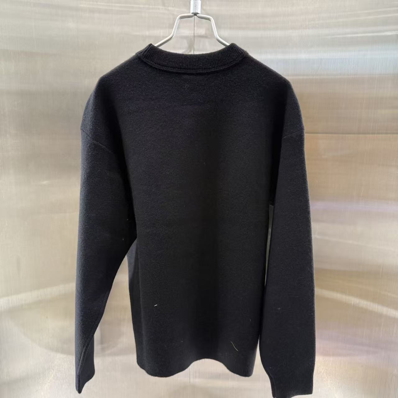 香港直郵 Aape 25秋冬 男 小標徽章休閑簡約純色圓領針織衫C361