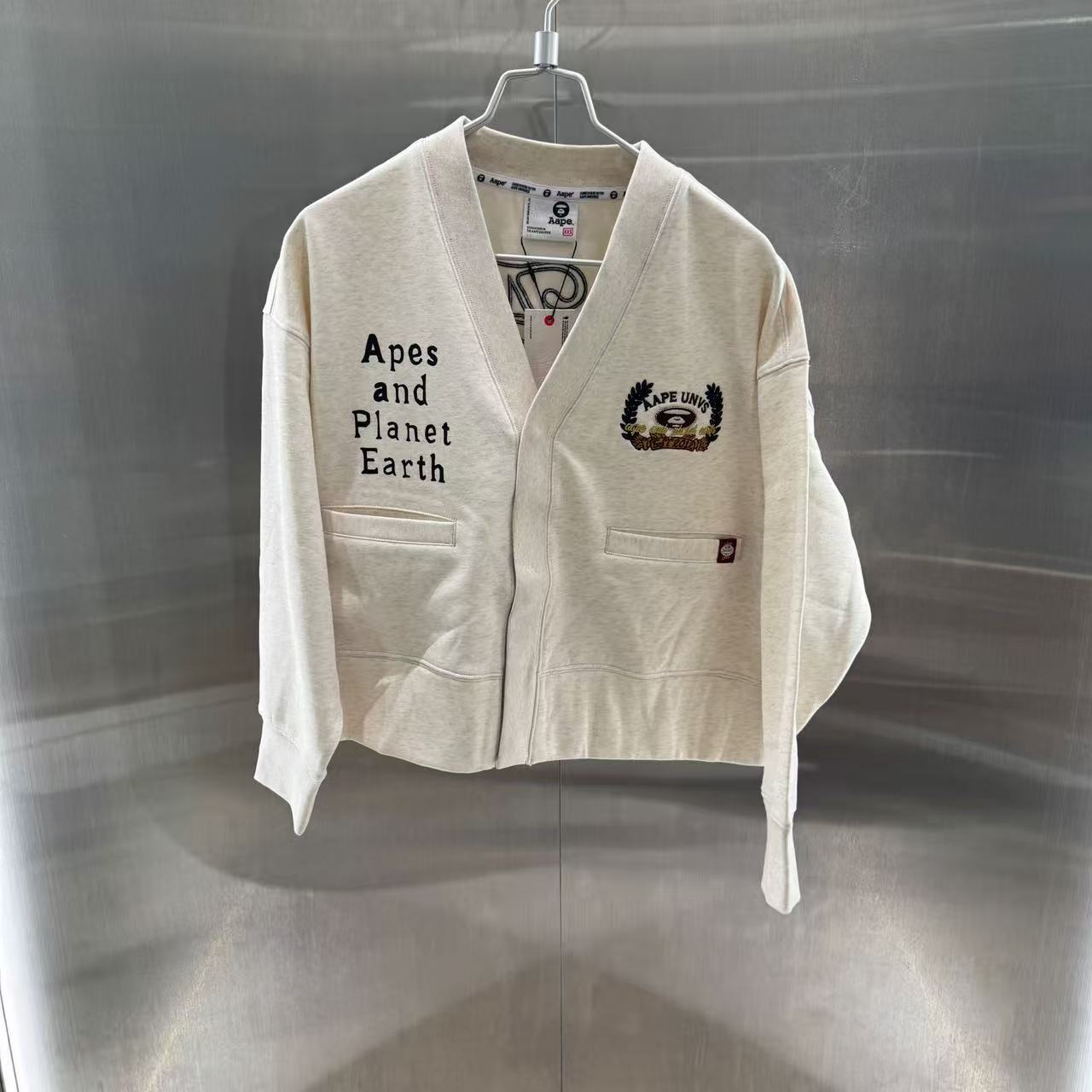 香港直郵 Aape 女裝 25秋冬 猿人刺绣美式校园风薄绒卫衣开衫D334