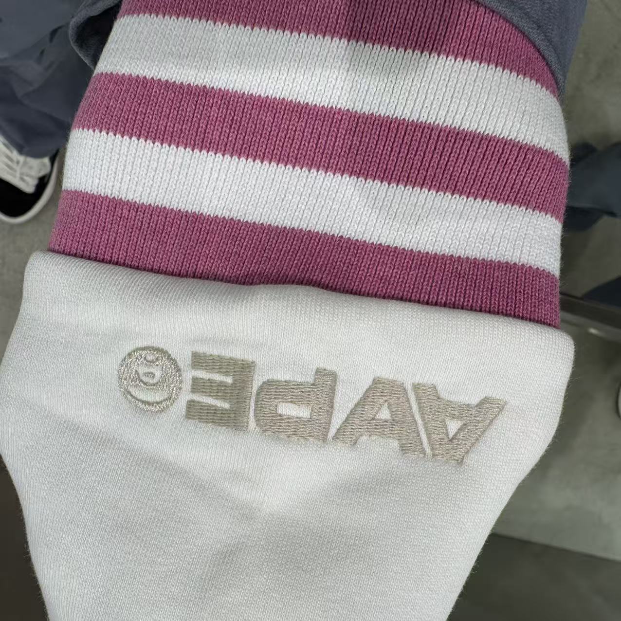 香港直郵 Aape 25秋冬 男 猿人徽章潮流休閑薄絨衛衣棒球服外套C360