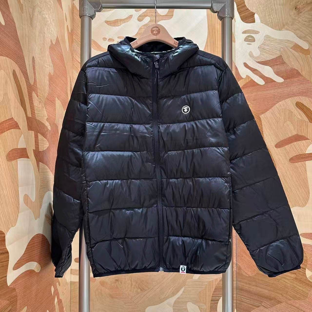 香港直郵 Aape 26秋冬 男裝小標徽章質感簡約潮流純色連帽羽絨服7785 AAPDNM7785XXR