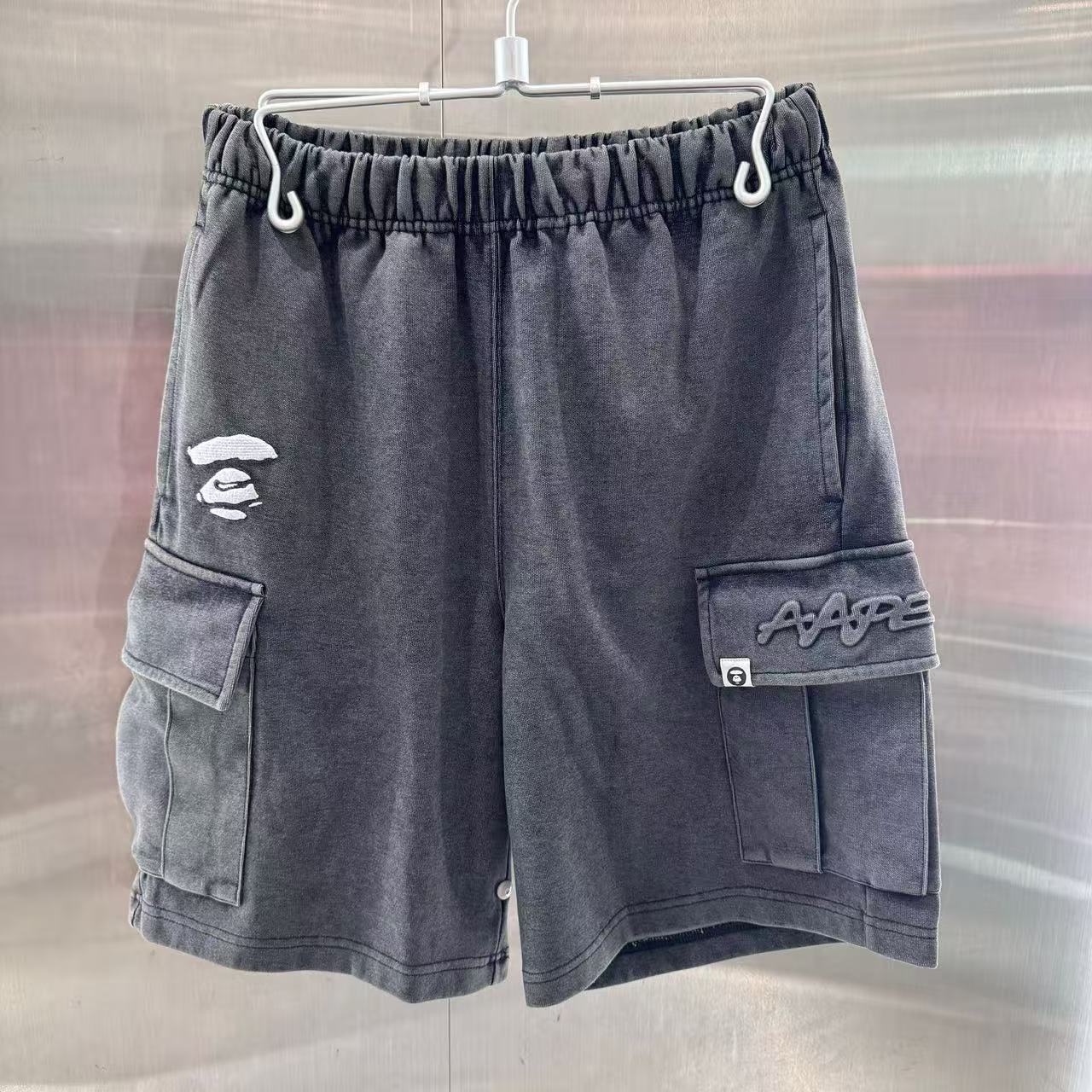香港代購 專櫃正品 26春夏 Aape 男  AAPEUNVS 猿人刺繡復古水洗做舊潮流工裝短褲C605