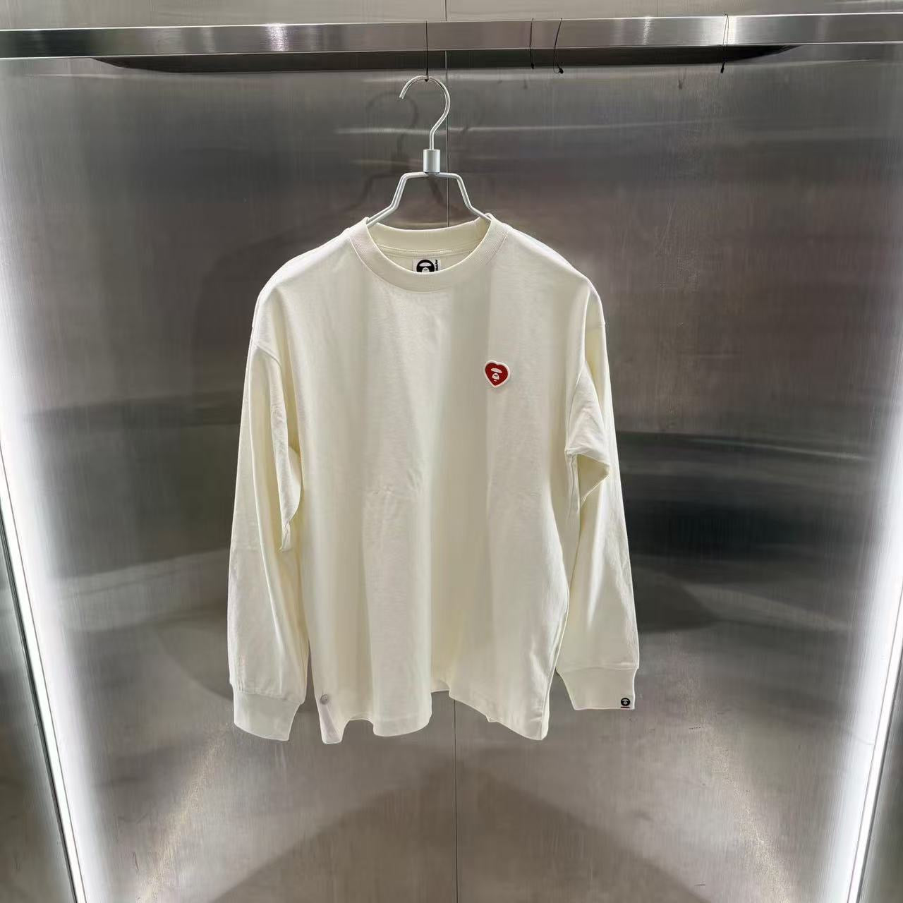 香港直郵 Aape 26春夏 男 心型猿人徽章舒適簡約純色圓領長袖T恤1815