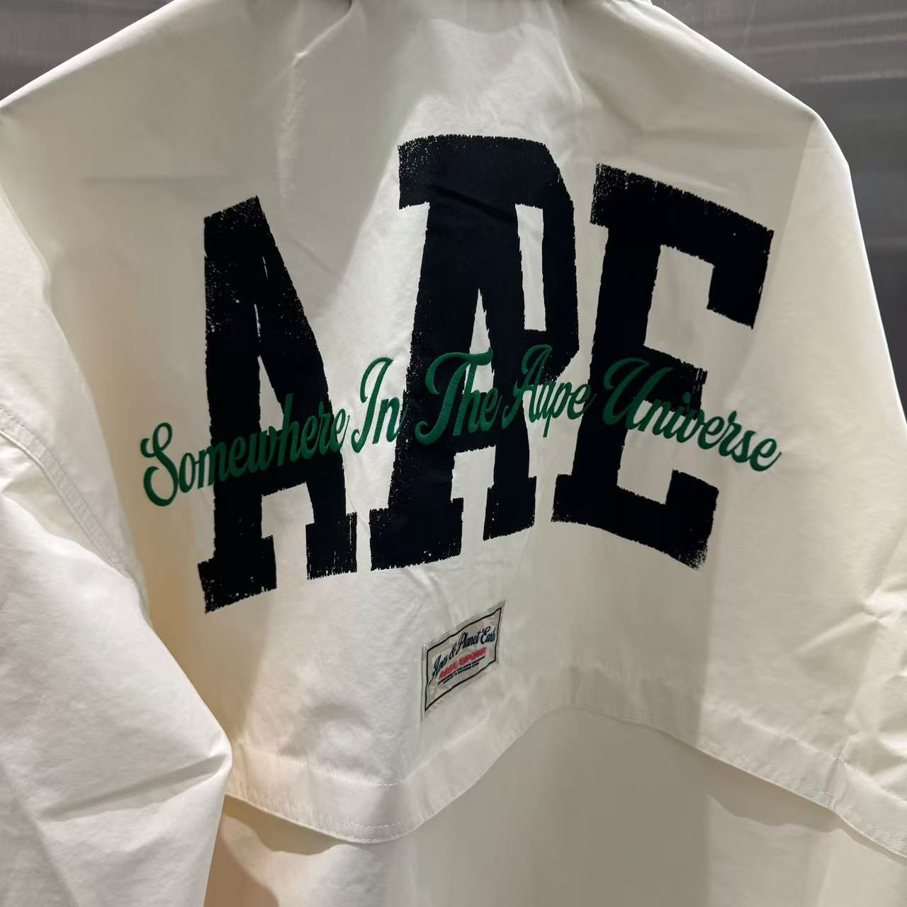 香港直郵 專櫃正品 Aape 男裝 26春夏猿人徽章字母刺繡可拆卸帽薄夾克外套7771