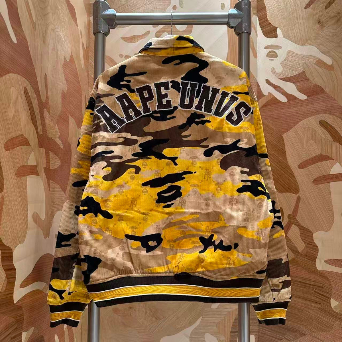 香港直郵 Aape 男装 26秋冬美式迷彩灯芯绒棒球服学院风夹克外套7805 AAPJKM7805XXR