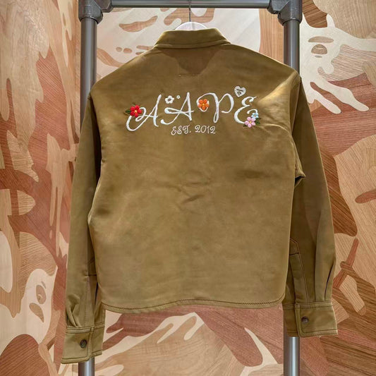 香港直郵 Aape  女装 26秋冬心型小羊猿人徽章花卉刺绣长袖衬衫8593 AAPSTW8593XAR