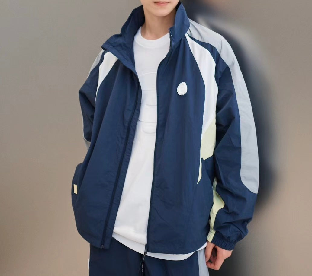 香港直郵 Aape 男装 26秋冬猿人徽章撞色拼接可拆卸帽夹克外套7817 Aapeunvs moonface jacket AAPLJM7817XXR