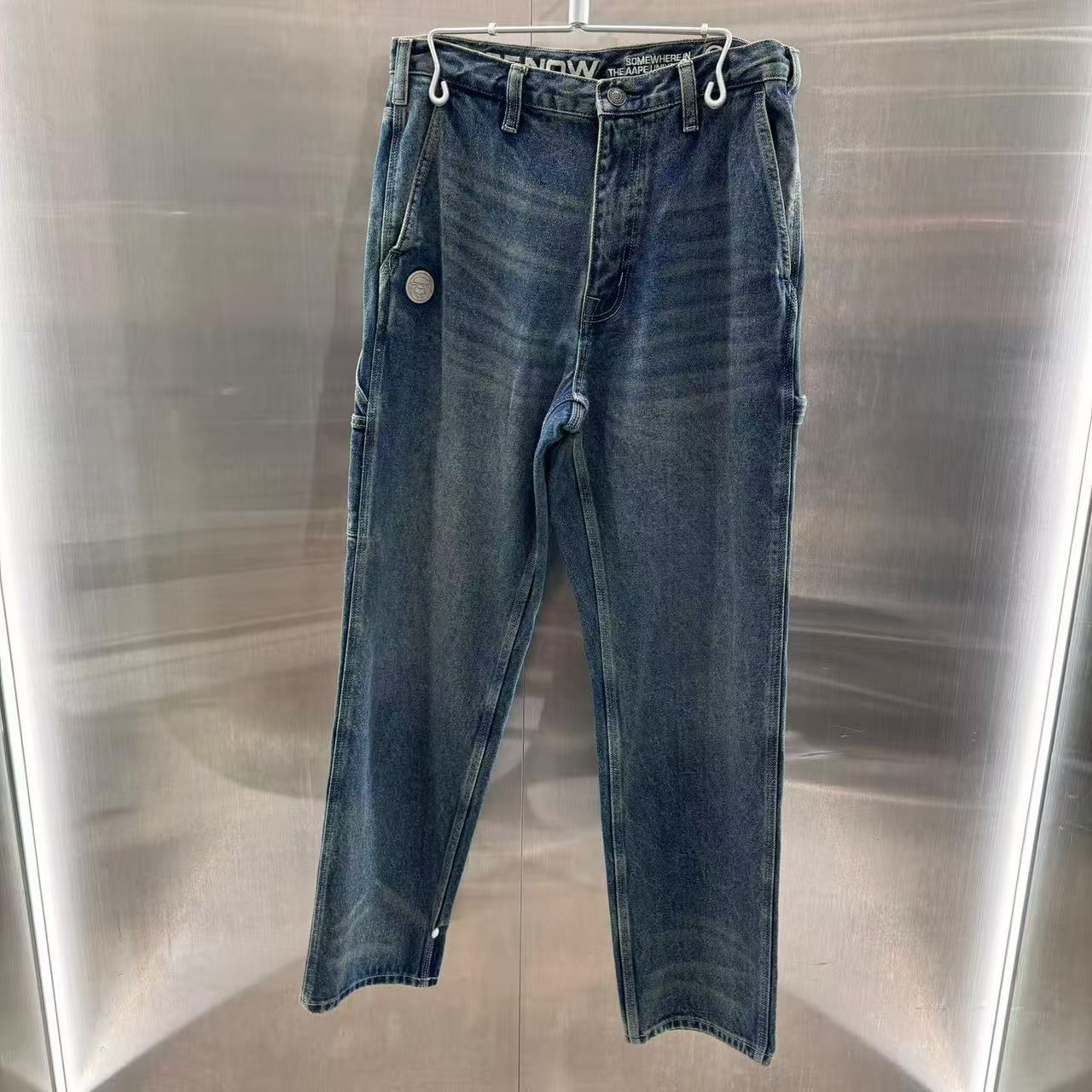 香港直郵專櫃正品 Aape 男装 26春夏 AAPENOW 猿人小標徽章復古水洗做舊牛仔長褲 C674