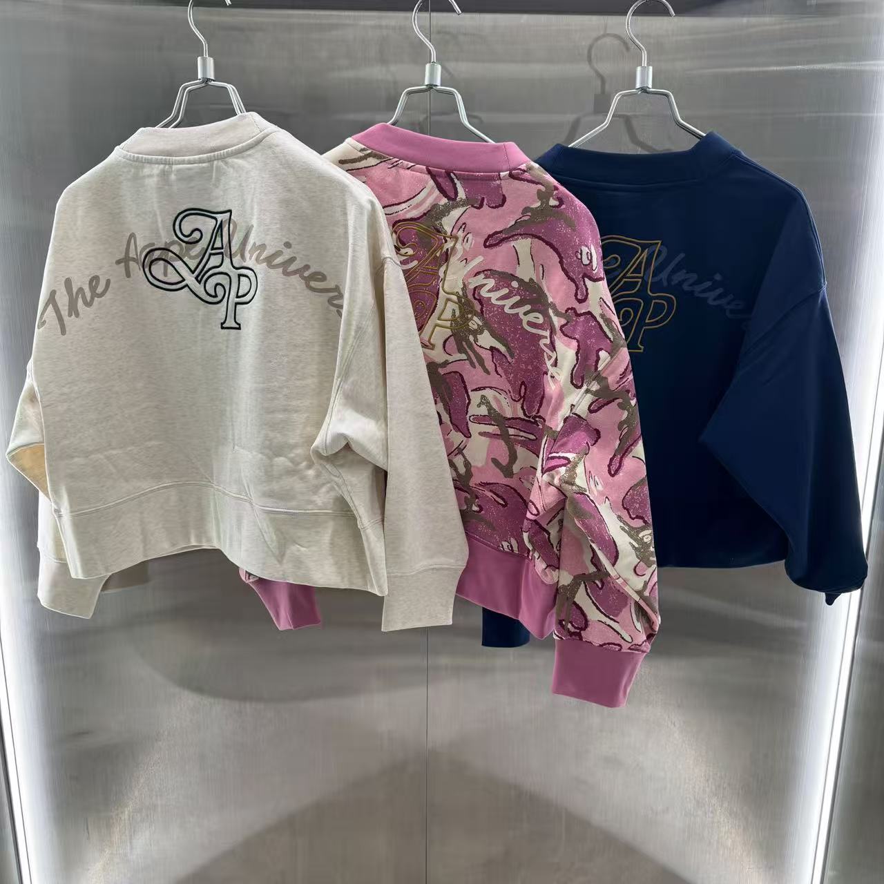 香港直郵 Aape 女裝 25秋冬 猿人刺绣美式校园风薄绒卫衣开衫D334