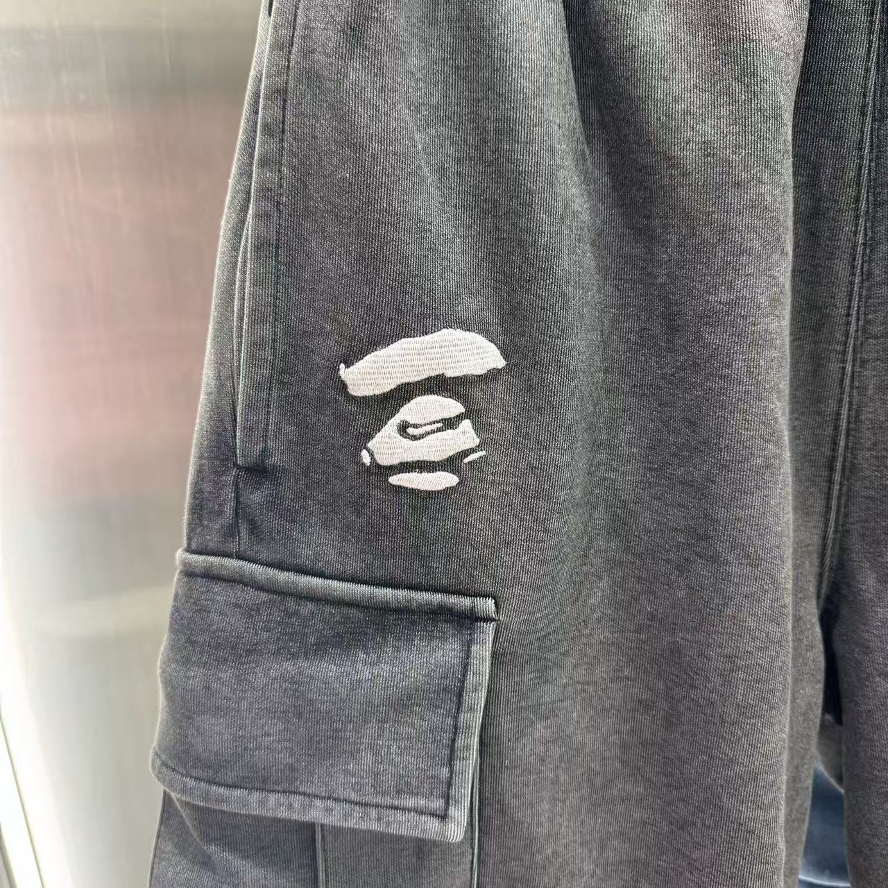 香港代購 專櫃正品 26春夏 Aape 男  AAPEUNVS 猿人刺繡復古水洗做舊潮流工裝短褲C605
