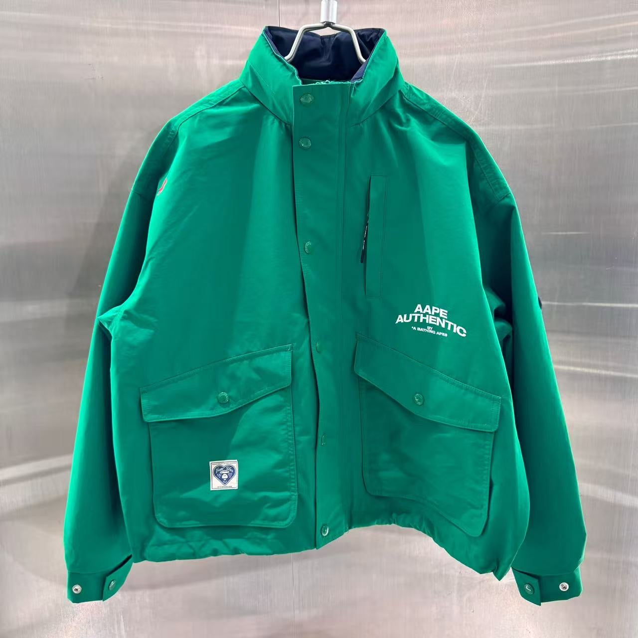 香港直郵 專櫃正品 Aape 男裝 26春夏猿人徽章字母刺繡可拆卸帽薄夾克外套7771