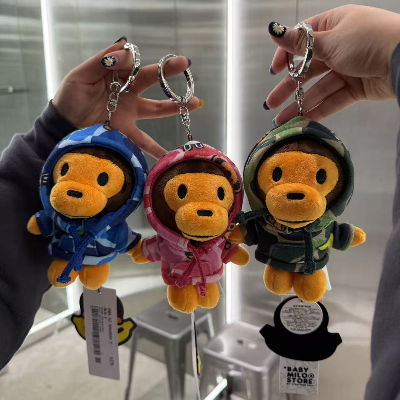 BABY MILO STORE 迷彩衛衣卡通小猴公仔鑰匙扣掛飾4435