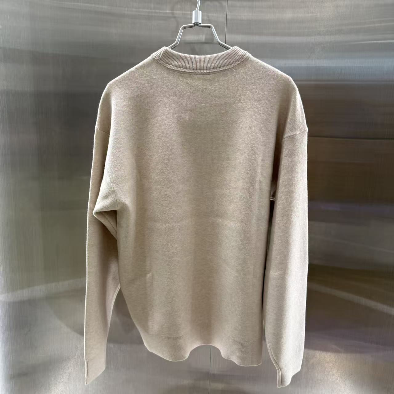 香港直郵 Aape 25秋冬 男 小標徽章休閑簡約純色圓領針織衫C361