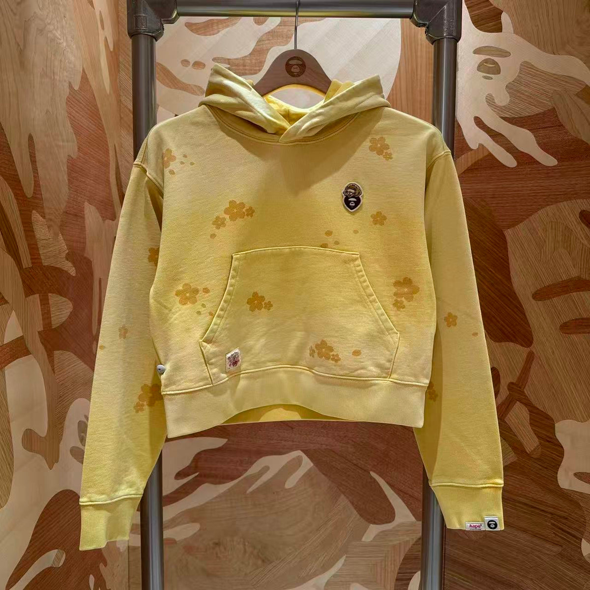 香港直郵 Aape 女裝 26秋冬水洗做舊花卉印花短款連帽衛衣E352 AAPSWWE352XXR