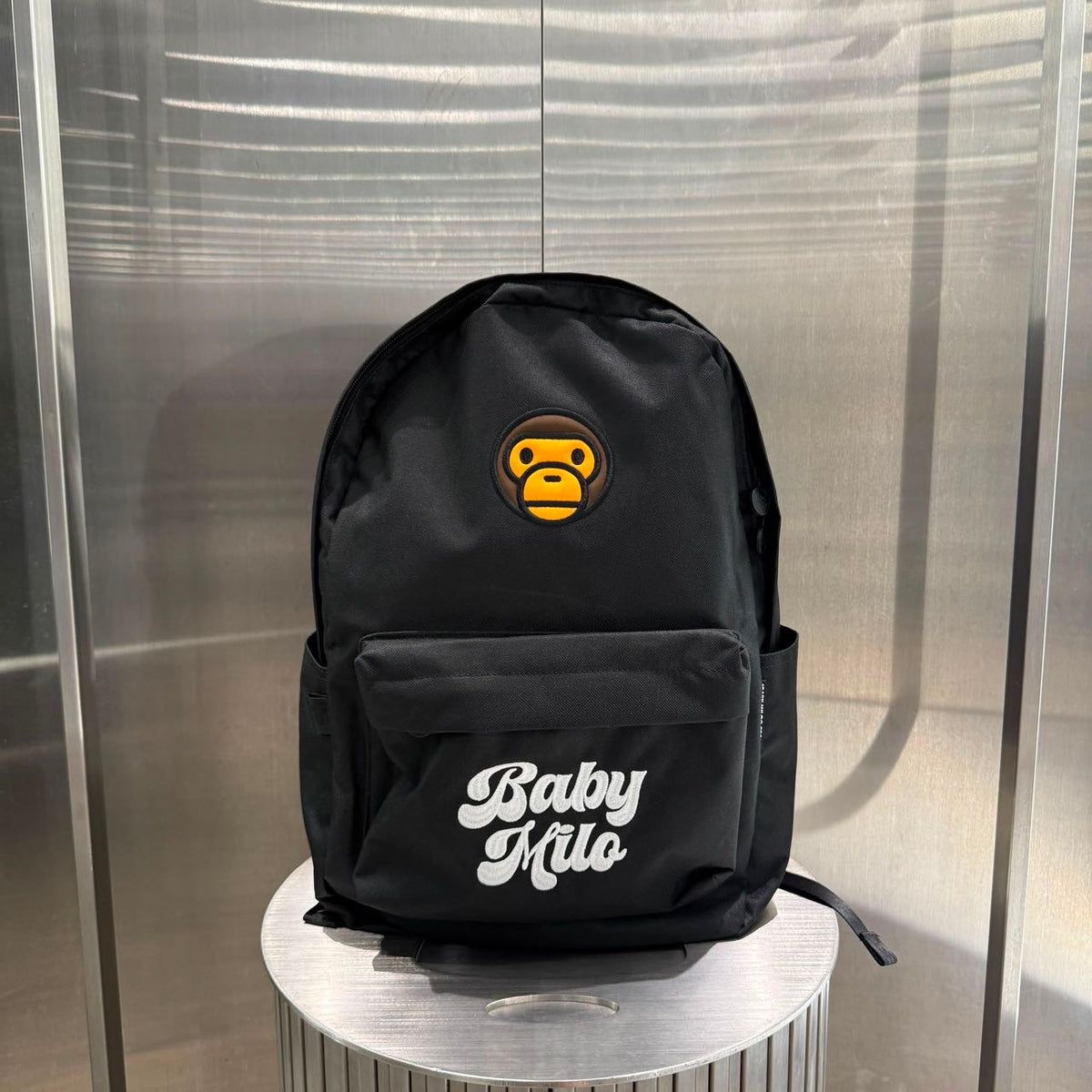 BABY MILO STORE 2026 秋冬 卡通小猴字母印花雙肩包（大）4520