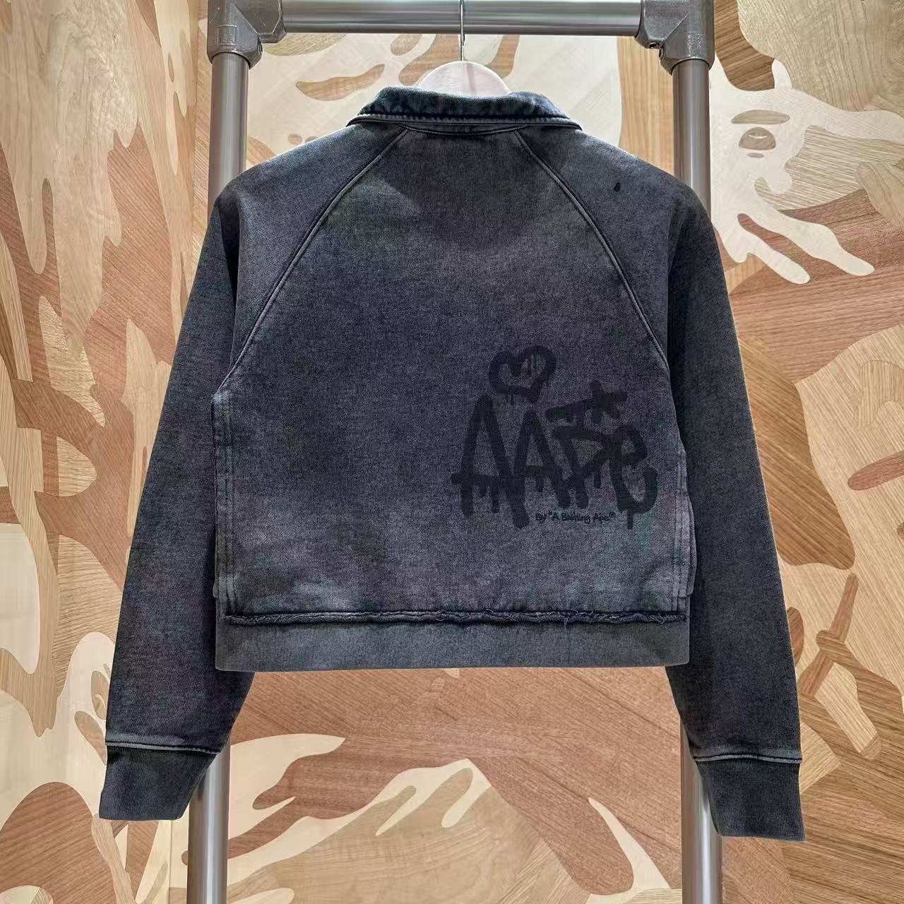 香港直郵 Aape 26秋冬 女装 闪粉星星章水洗做旧涂鸦半拉链卫衣E348