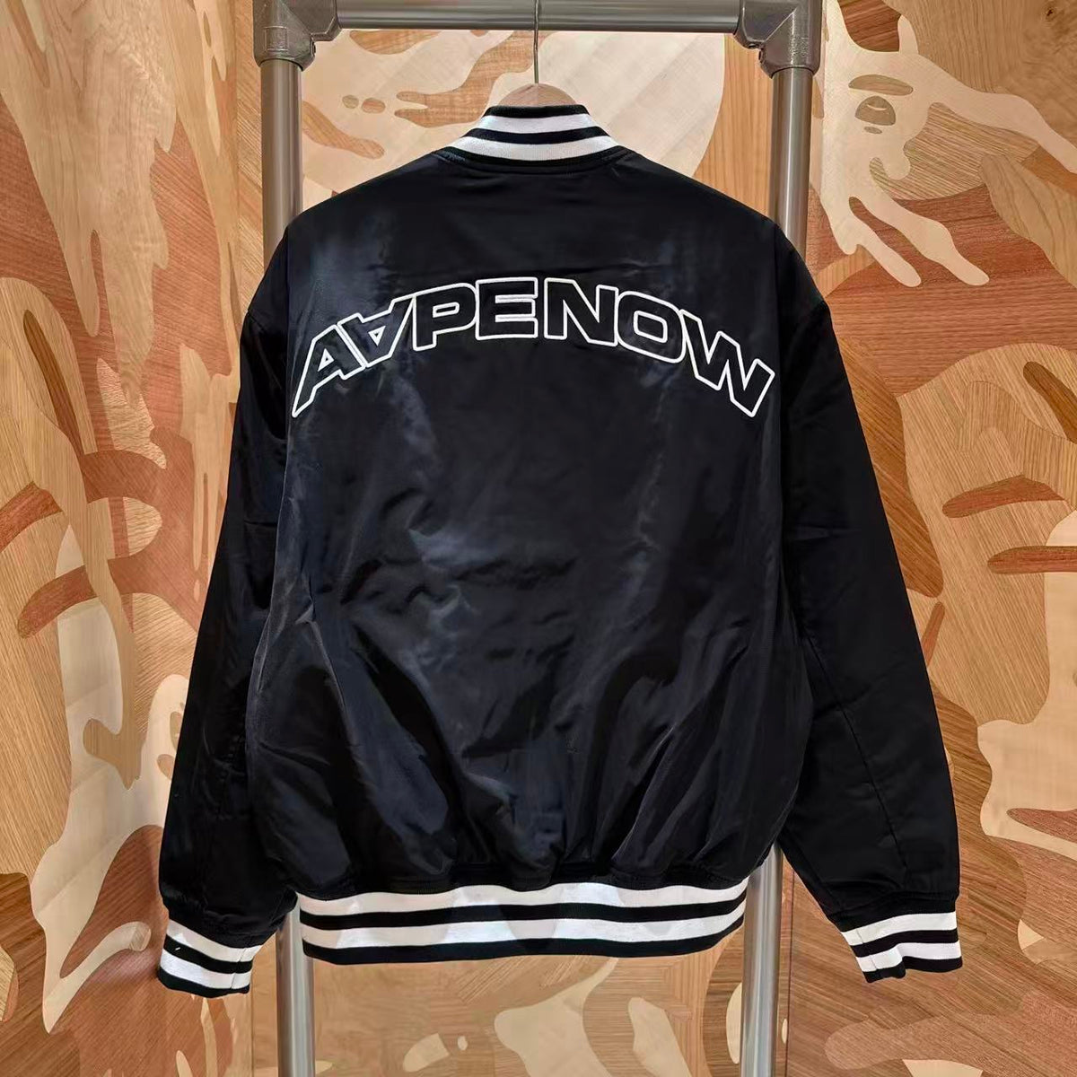 香港直郵 Aape 男裝 26秋冬毛巾繡猿人徽章棒球服夾克外套7793  AAPJKM7793XXR