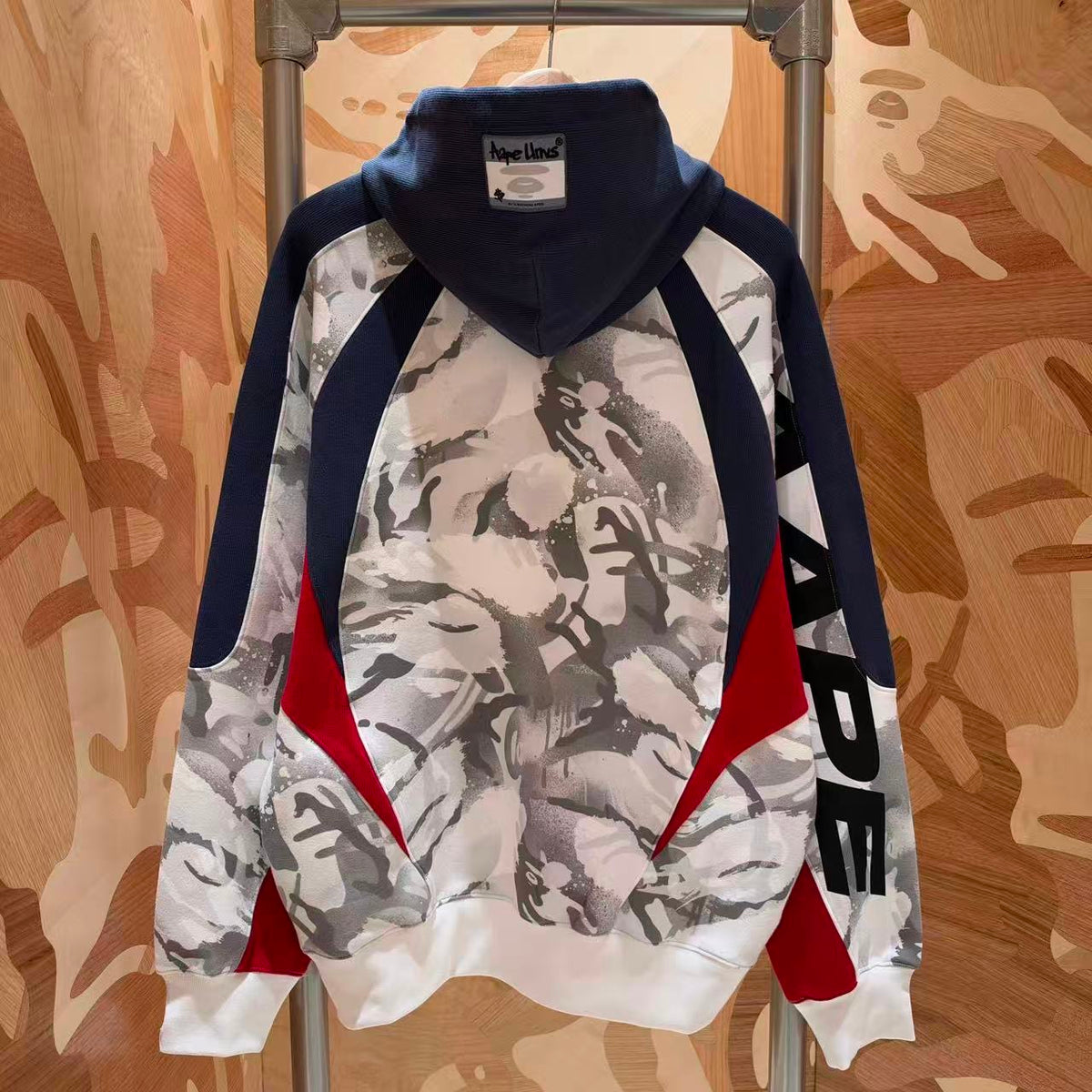 香港直郵 Aape 男裝 26秋冬迷彩撞色拼接街頭潮流連帽衛衣E331 AAPSWME331XXR