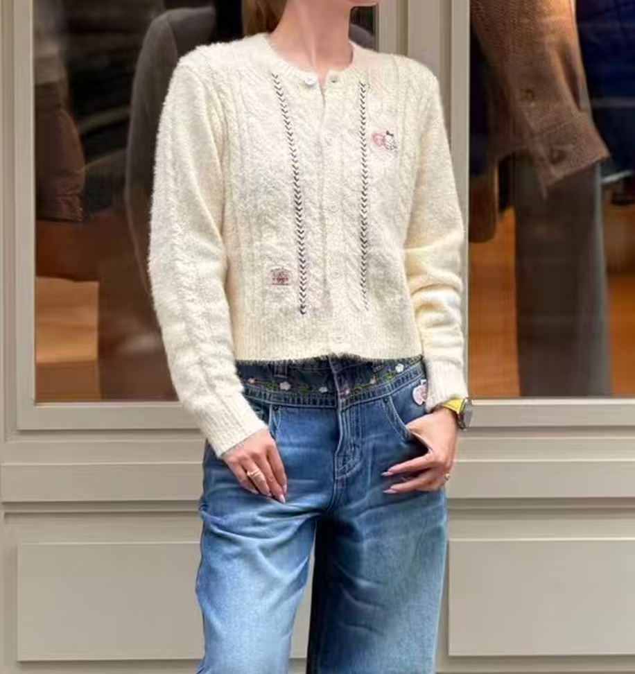 Aape  女裝 26秋冬刺繡小羊愛心猿人章針織開衫E362  AAPKNWE362XXR