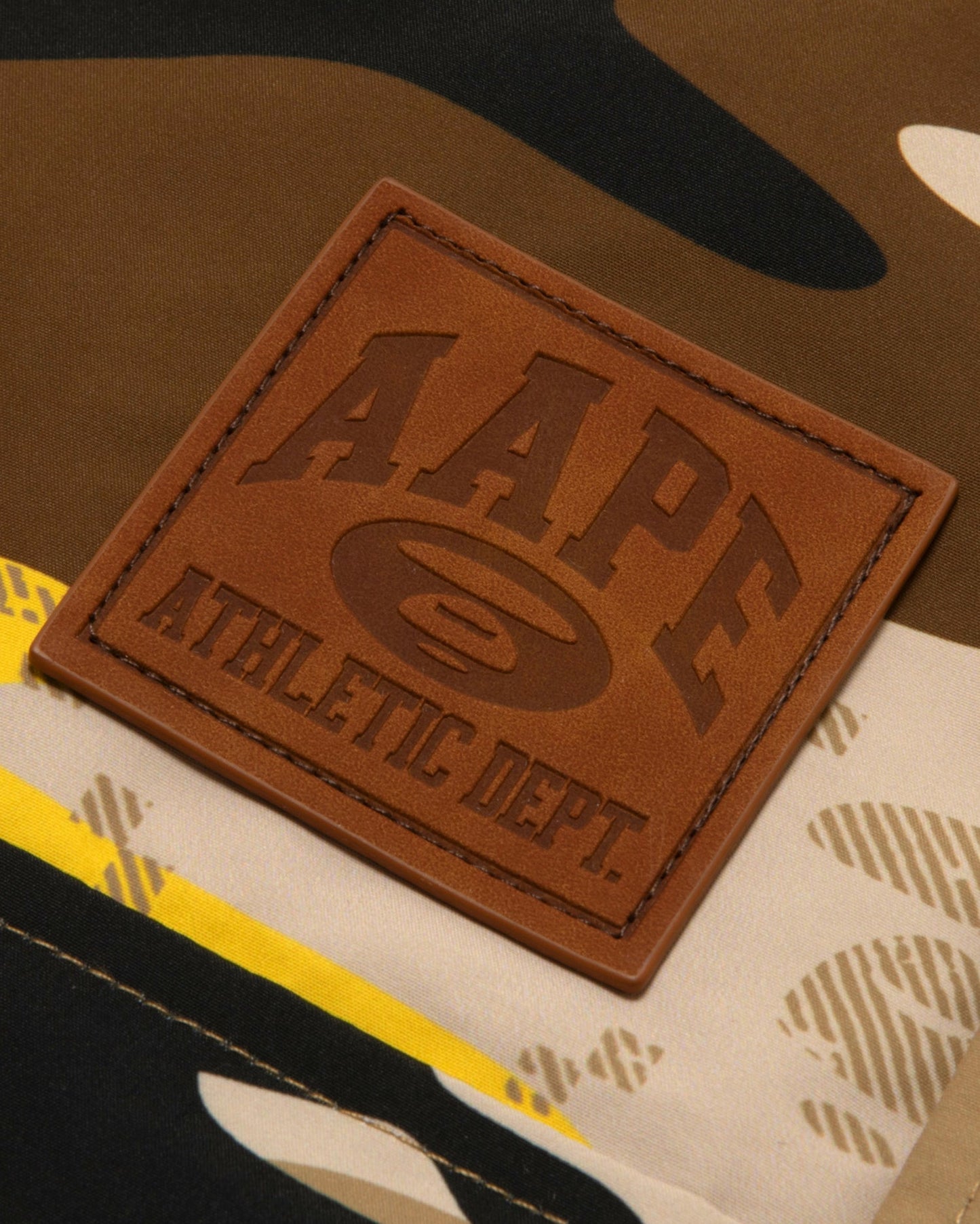 香港直郵 Aape 男装 26秋冬二合一可拆卸羽绒内胆迷彩冲锋衣外套7799 AAPDNM7799XAR