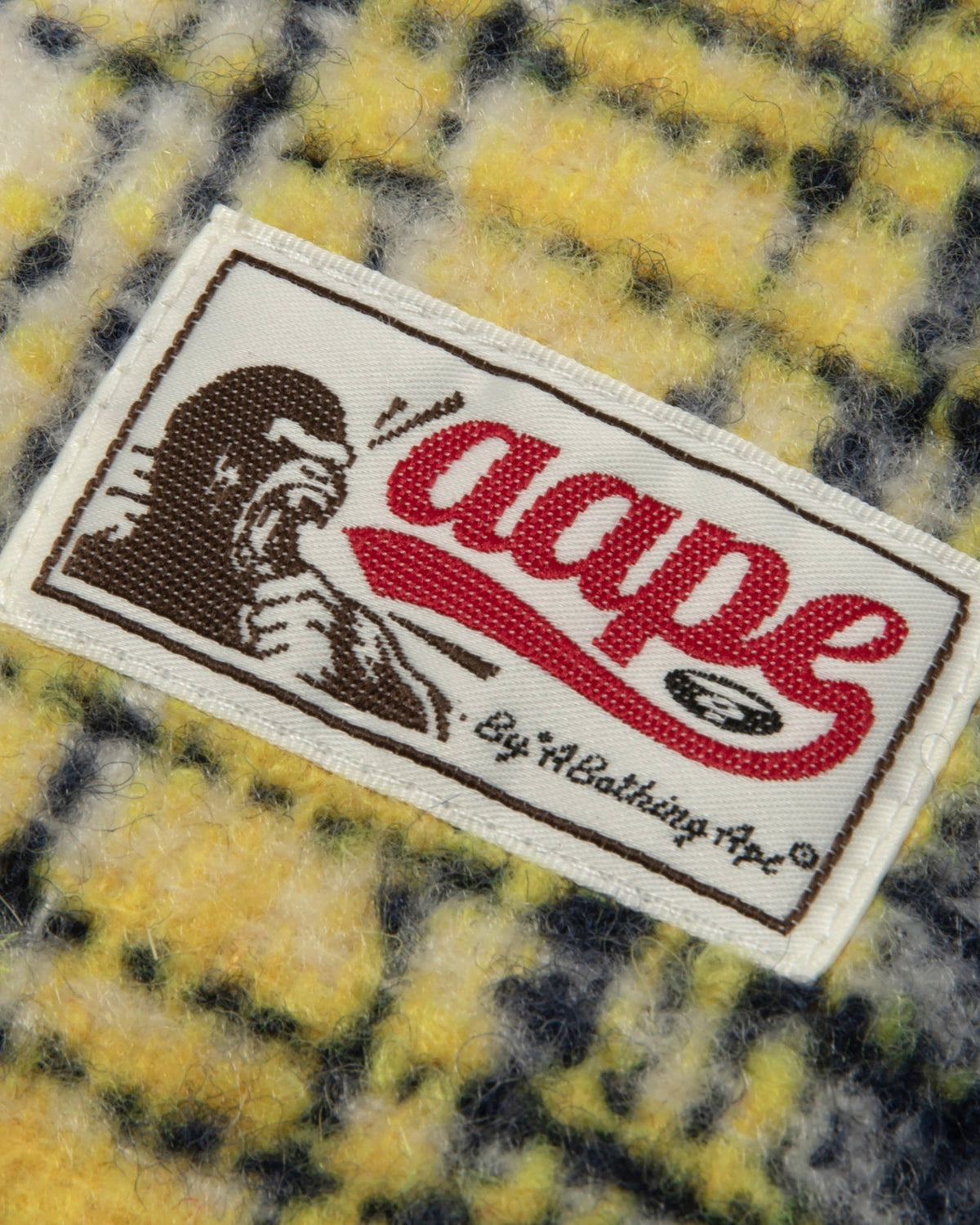 香港直郵 Aape 26秋冬 猿人刺繡徽章撞色格紋立領羽絨服外套7800 AAPDNM7800XAR