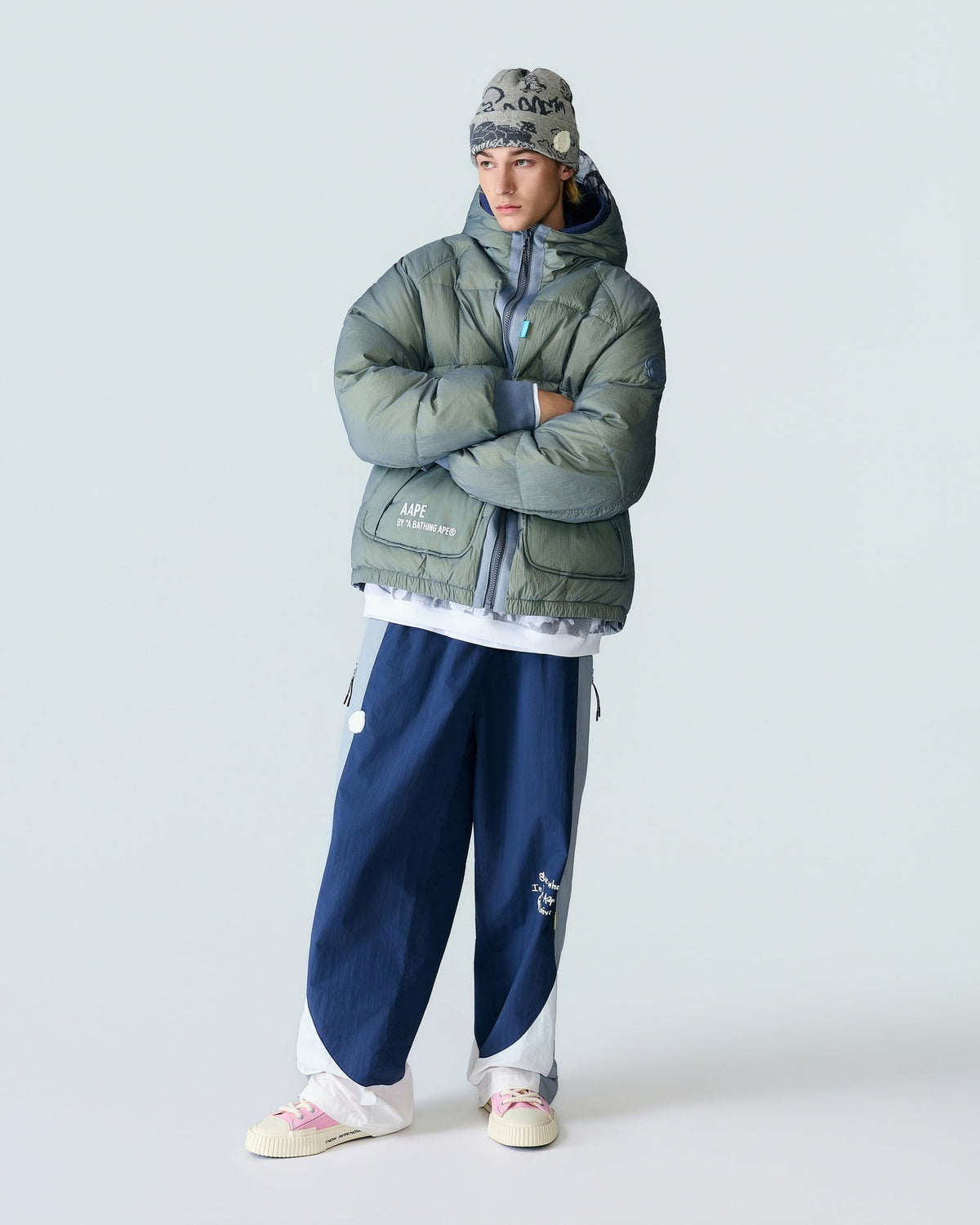 香港直邮 Aape 男裝 26秋冬雙面穿純色滑板猿人迷彩滿印羽絨服7804  AAPDNM7804XXR