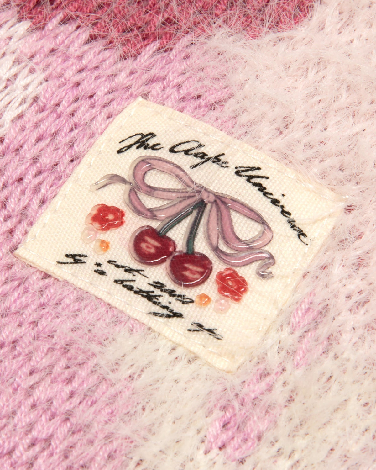 香港直郵 女裝 26秋冬刺繡小羊愛心猿人章迷彩連帽針織衫E361  AAPKNWE361XXR