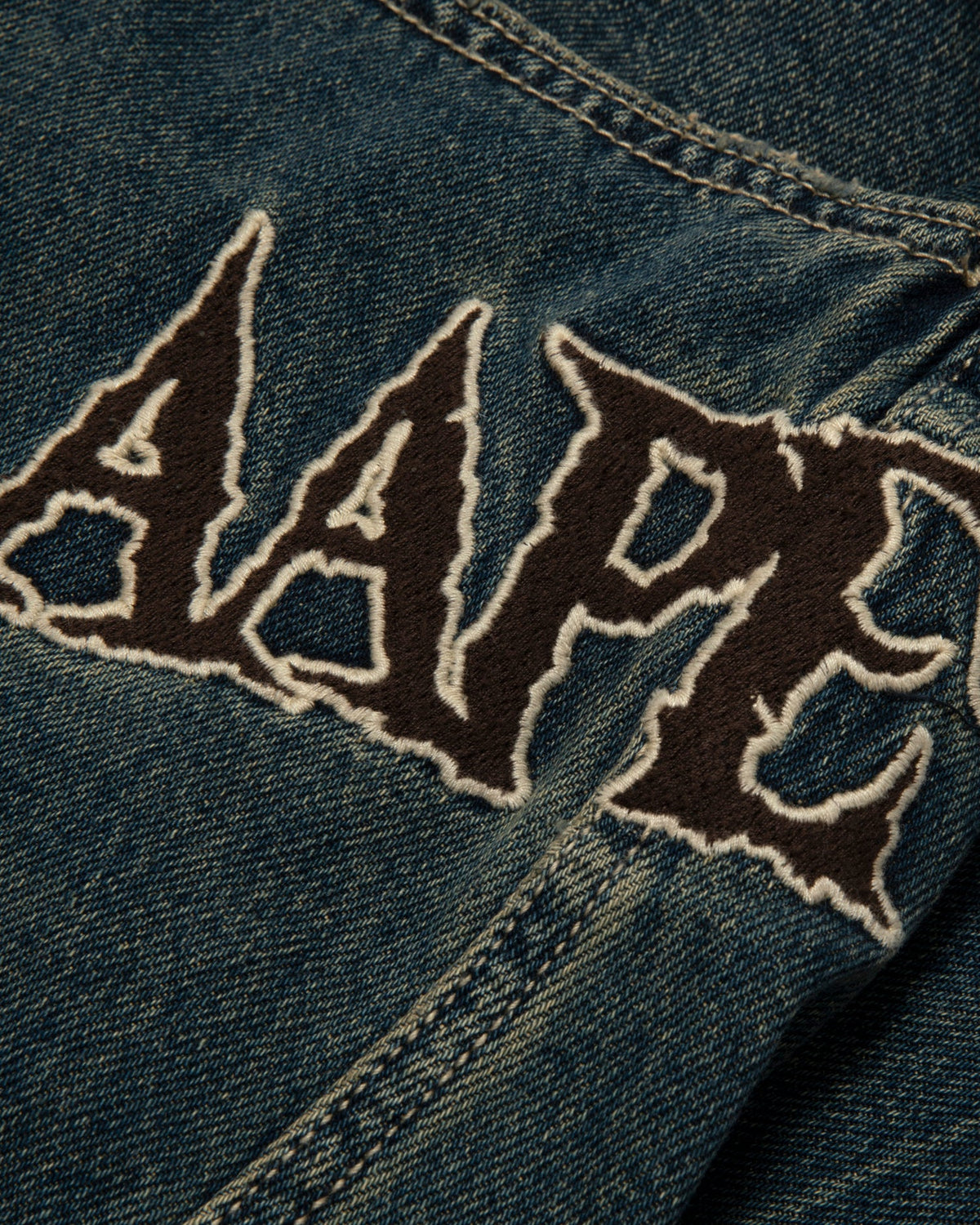 香港直郵 Aape 男裝 26秋冬複古水洗做舊3D立體剪裁牛仔褲D657 AAPPTMD657XAR