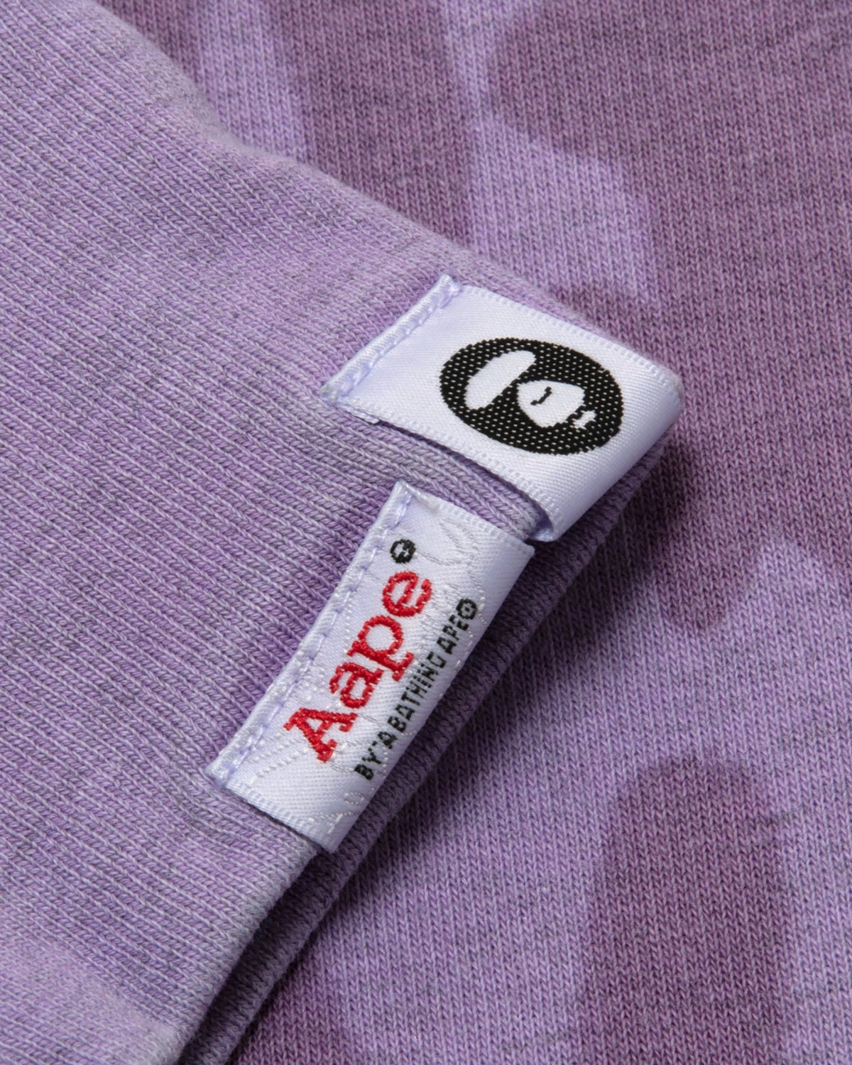 香港直郵 Aape 26秋冬 男裝秋冬噴漆塗鴉滿印水洗做舊加絨圓領衛衣E323 AAPSWME323XXR