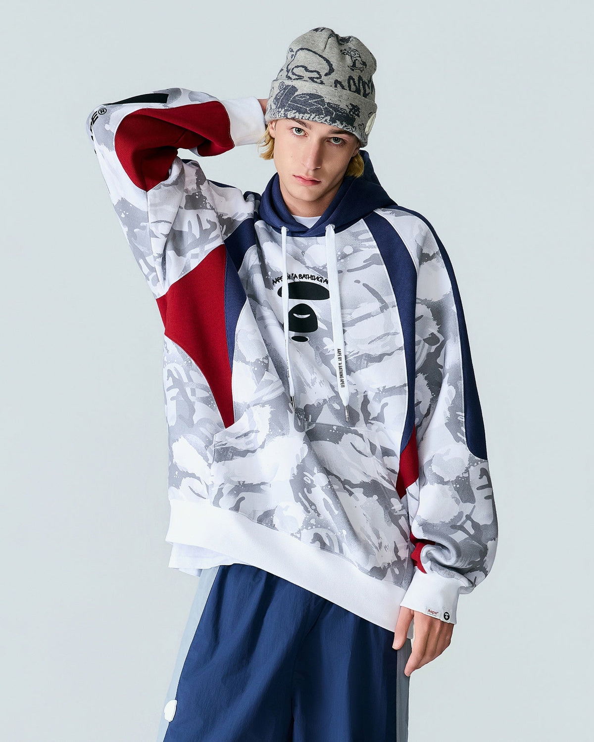 香港直郵 Aape 男裝 26秋冬迷彩撞色拼接街頭潮流連帽衛衣E331 AAPSWME331XXR