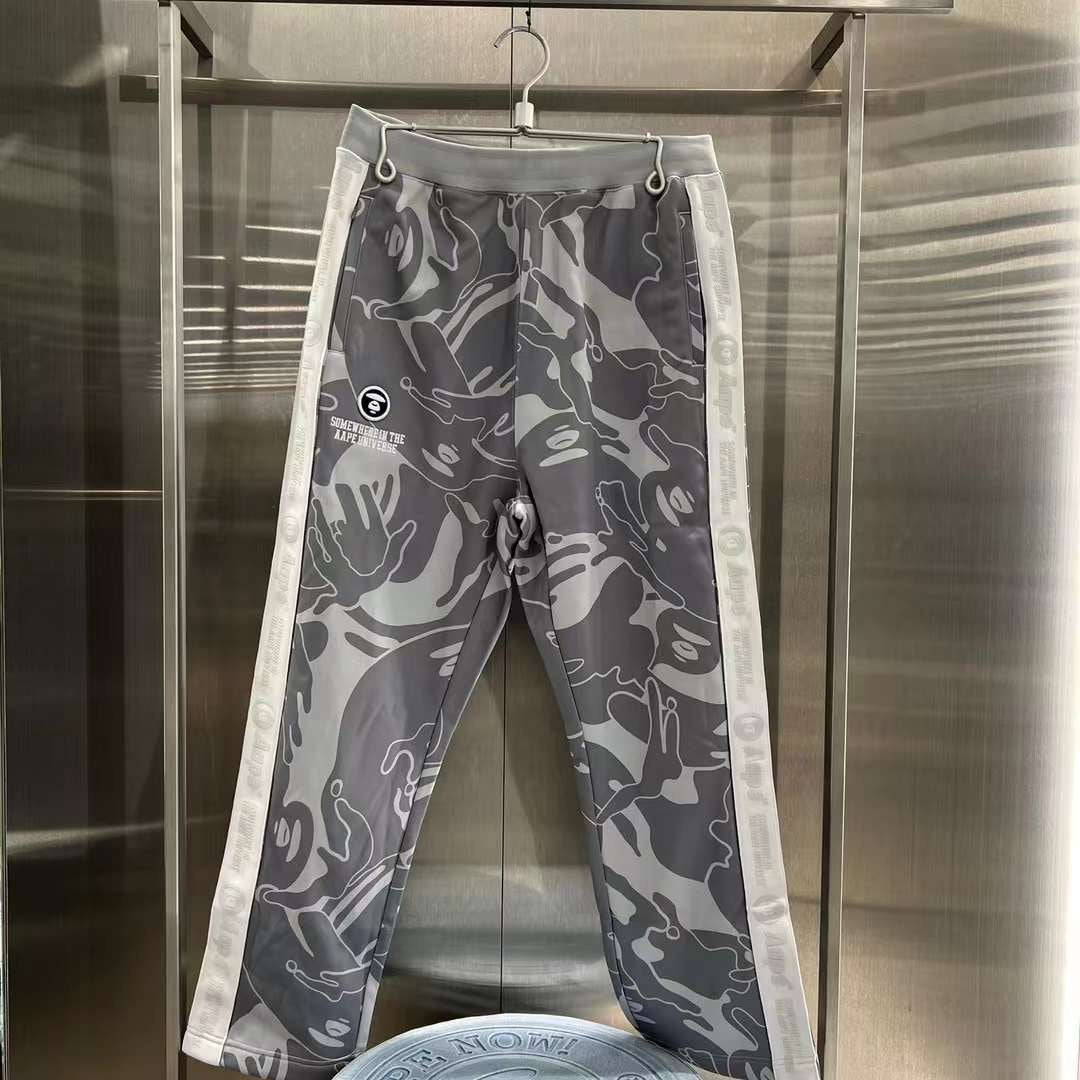 AAPE Moonface camo track pants 23 男裝秋冬側邊串標迷彩猿顏徽章字母 