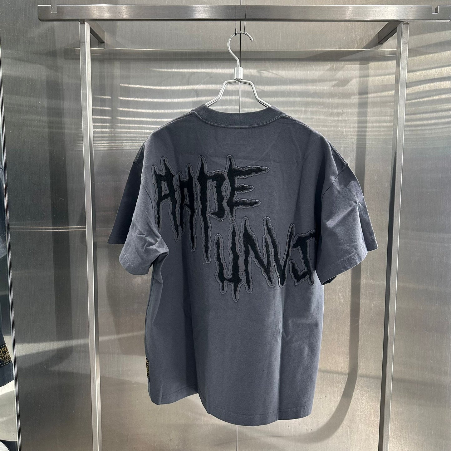 香港直郵 Aape 男裝 26春夏 AAPEUNVS 哥特風貼布猿人字母刺繡個性短袖T恤1865